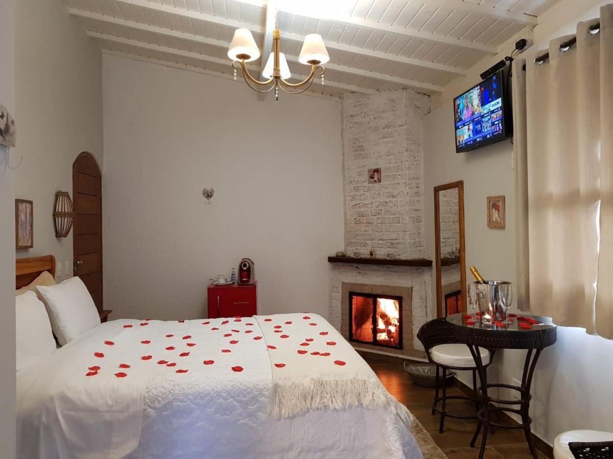 Standard Double Suite,1758907826:JPEG