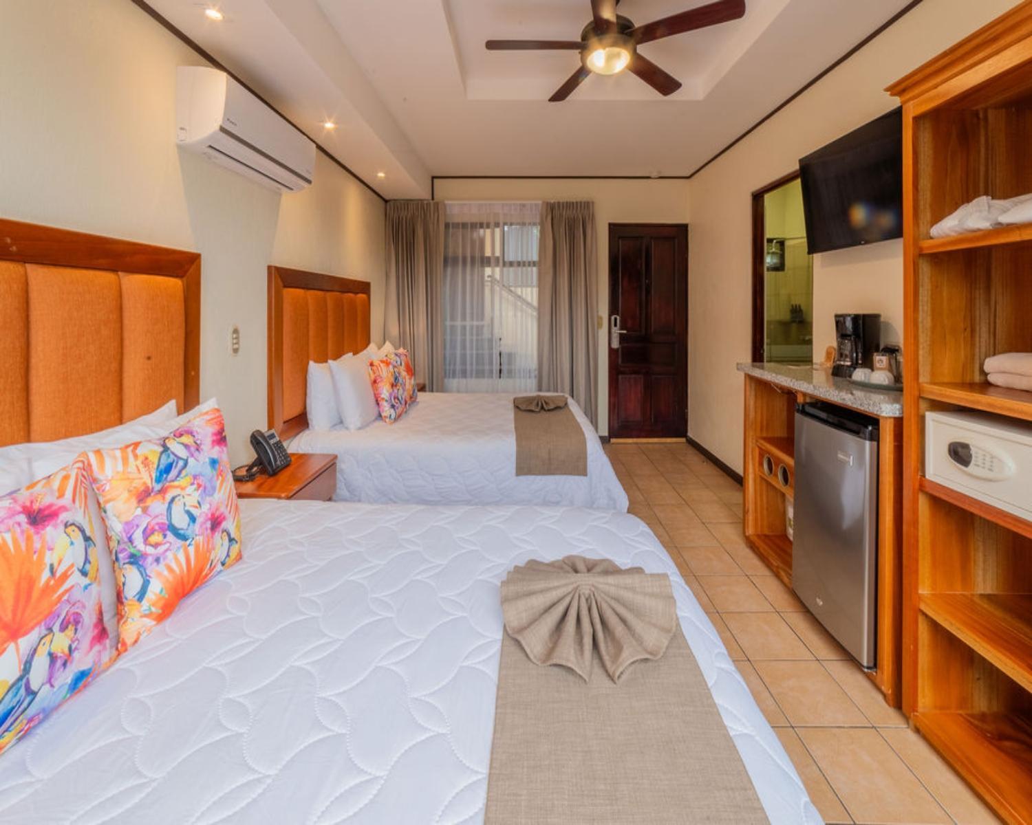 Bromelia Deluxe Double Room,1681739264:JPEG
