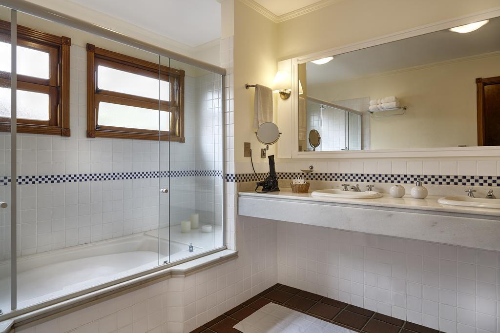 Luxury Suite Spa Bath,1268493103:JPEG